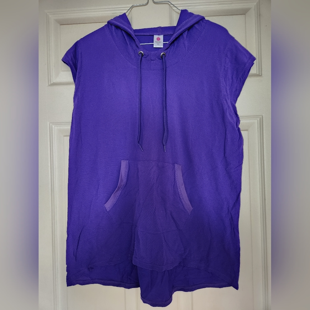 Soybu Activewear hooded sleeveless top